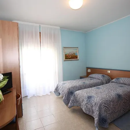 Ridente Hotel 3*