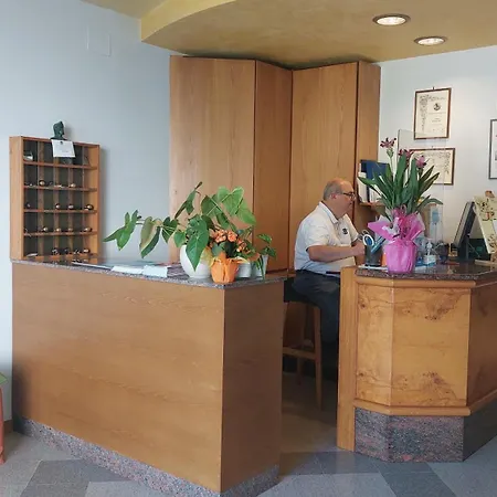 Ridente Hotel 3*