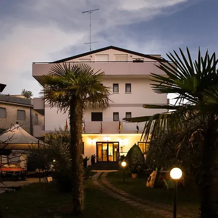 Hotell Ridente 3*